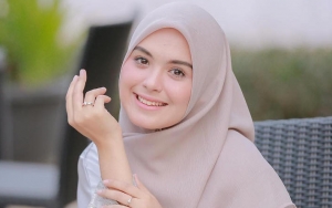  Vebby Palwinta Resmi Jadi Sarjana Hukum, Penampilan Cantik Bersahaja Bikin Rebutan Jadi Calon Imam