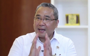Mendes PDTT Bantah Pernyataan Dahnil Anzar Soal Jalan Desa 191.000 km Jokowi Dibangun 'Simsalabim'