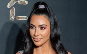 Kim Kardashian Marah-Marah Usai Gaun Seksinya Ditiru Online Shop