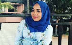 Doa Muzdalifah eks Istri Nassar untuk Sang Pujaan Hati Diprotes Lantaran Gaya Foto Seperti Ini
