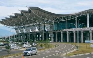 Prabowo Sebut Bandara Kertajati Hanya Monumen, Relawan Jokowi Tuntut Permintaan Maaf
