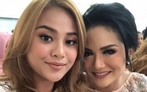 Aurel Eksotis Ala Wanita Latin Dicap Norak, Cuek Dipuji Krisdayanti Karena Malu Soal Budak Narkoba?
