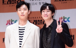 Lee Je Hoon Puji Ryu Jun Yeol Sebagai Malaikat Pelindung di 'Traveler'