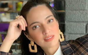  Bodi Kelewat Seksi Nia Ramadhani Sukses Bikin Iri, Pose Adu Cantik Bareng Kakak Ipar Jadi Sorotan