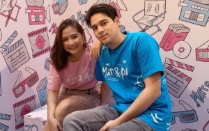Ajari Prilly Latuconsina Main Gitar, Maxime Bouttier Pamer Pose Intim Bareng Pacar