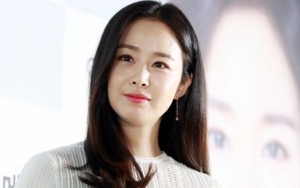 Kim Tae Hee Tetap Cantik Maksimal Meski Tengah Hamil Anak Kedua