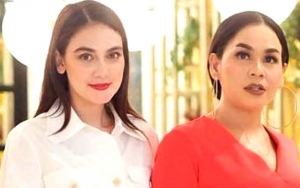 Luna Maya 'Korban' Syahrini-Reino Didoakan Berhijab Usai Umroh, Melaney Ricardo: We Love U