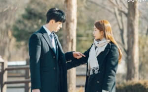 Bocoran Adegan Ciuman Lee Dong Wook dan Yoo In Na di 'Touch Your Heart'