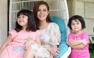  Kena Demam K-Pop, Begini Cara Unik Astrid Tiar Agar Anaknya Tak Kecanduan Main Gadget