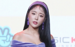 Respon Mengejutkan Hong Jin Young Usai Diejek Punya Kepala Besar