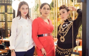 Luna Maya Dinasihati Ibu Melaney Ricardo Soal Jodoh, Wajah Sedih Jadi Sorotan