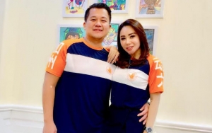 Femmy Permatasari Pamer Gaun Pengantin, Syahrini Disindir Soal Sembunyikan Pernikahan