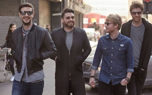 Kodaline Sapa Fans di Jakarta, Mic Sempat Mati Saat Buka Konser Lewat 'Follow Your Fire'