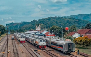 Tiket Kereta Lokal Sudah Bisa Dipesan Tanpa Antri Lewat Aplikasi KAI Access, Ini Daftar Rutenya