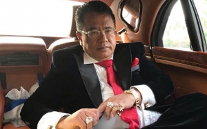 Hotman Paris Lakukan Ini Usai Disindir Plin-Plan Bela Syahrini atau Luna Maya