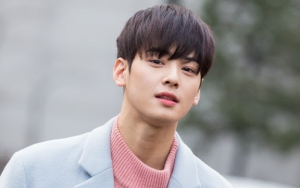 Cha Eunwoo Curhat Jarang Dibilang Ganteng Saat Sekolah Gara-Gara Ini