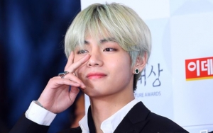 Bibir V BTS Dijilati Anjing Peliharaan, Fans Heboh