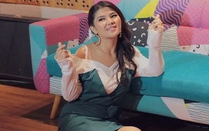 Nia Ramadhani-Jedar 'Jijik', Meldi Cuek Koar-Koar Ejek Dewi Persik Nenek-Nenek?