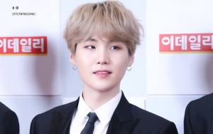 Suga BTS Nongol di Postingan Sang Kakak, Fans Hebohkan Visual Keluarga