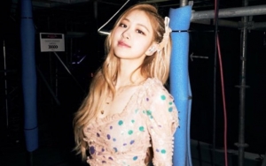 Rose Black Pink Disebut Punya Bodi Tak Realistis Gara-Gara Posenya di Foto Ini