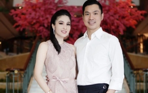 Sandra Dewi 'Bridesmaid Cantik' Curi Perhatian di Pernikahan Yuanita, Gaya Suami Tampan Jadi Sorotan