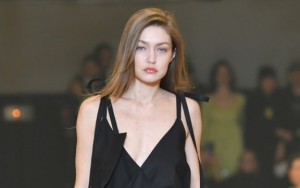 Gigi Hadid Kena Kritik Gara-Gara Tampil di Sampul Majalah Vogue Hong Kong