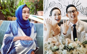 Terry Putri Pakai Topi dan Hijab Pink di Pernikahan Yuanita, Tulis Pesan Indah Buat Pasangan