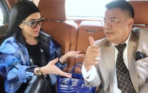 Adik Syahrini Nyengir Melet Soal Unfollow Nikita Mirzani-Hotman Paris, Netter Sindir Takut Dilabrak