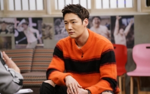 Choi Jin Hyuk Akui Sering Bermasalah Karena Senyumnya, Kok Bisa?