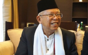 Ma'ruf Amin Dapat Kejutan Dari Relawan di Ultah ke-76 Saat Kampanye di Sumut