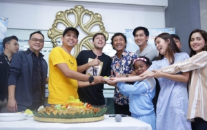 Tayang Sampai 100 Episode, Rifky Balweel dan Kru 'Kesempatan Kedua' Gelar Syukuran