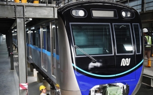 MRT Jakarta Angkut 4.000 Penumpang di Hari Pertama Uji Coba