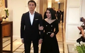 Yakin Nikahi Syahrini, Ternyata Sifat Ini Yang Bikin Reino Barack Jatuh Hati dan Betah di Rumah