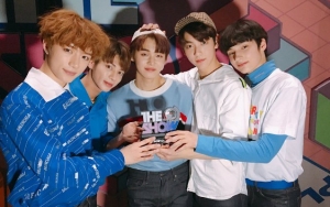 TXT Menangkan Penghargaan Pertama di Acara Musik setelah Delapan Hari Debut