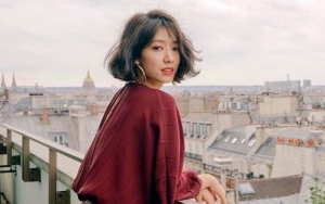 Park Shin Hye Tetap Cantik Mempesona Meski Rambut Berantakan