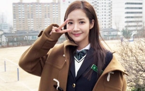 Park Min Young Bikin Fans Tak Sabar Nonton 'Her Private Life' Usai Pamer Foto Imut Ala Fangirl
