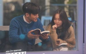 Siwon SuJu Santai Diborgol Lee Yoo Young di Poster 'Fellow Citizens'