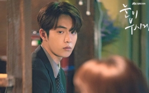 Nam Joo Hyuk Tak Bisa Berhenti Nangis di Behind the Scene 'The Light in Your Eyes'