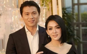  Kompak Salam Tinju, Ekspresi Reino Diejek Kena Pelet Istri-Adik Syahrini Dicibir Kerudung Dusta