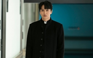 'The Fiery Priest' Kalahkan Rekor Sendiri Usai Tayangkan Adegan Kim Nam Gil Kendarai Motor