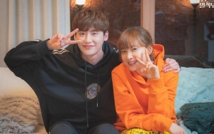Lee Jong Suk - Lee Na Young Saling Puji Usai Dipasangkan di 'Romance is a Bonus Book'