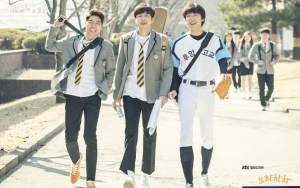 Intip Kocaknya Lee Yi Kyung hingga Kim Seon Ho Perankan Karakter Super Apes di 'Laughter Waikiki 2'