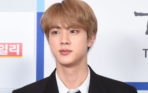Jin BTS Mati-Matian Tahan Tangis di V Live Terbaru, Kenapa?