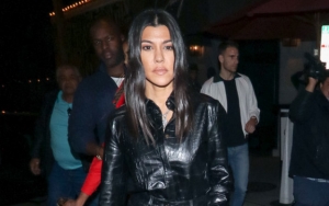 Kourtney Kardashian Lagi-Lagi Pamer Foto Bugil, Bagian Paha Dituding Gagal Edit