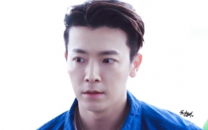 Syuting di Yogyakarta, Gitar Donghae Ketinggalkan di Pesawat Jadi Tertawaan Fans