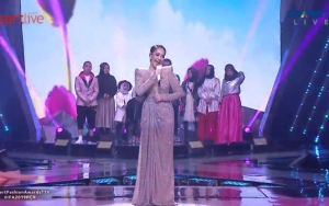 Insert Fashion Awards 2019: Bunga Citra Lestari Bikin Terenyuh Nyanyikan 'Harta Berharga' 