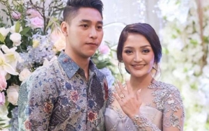 Siti Badriah Lamaran, Wajah Cantik Natural Buat Netter Pangling