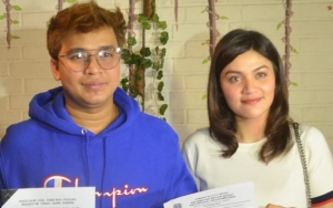  Billy Syahputra Mewek Nyanyi Lagu Galau, Belum 'Sembuh' Dari Pelet Tempe Hilda Vitria?