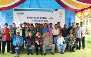 Viral Karyawannya Pose 2 Jari Ala Prabowo-Sandi, PLN Ungkap Cerita di Baliknya