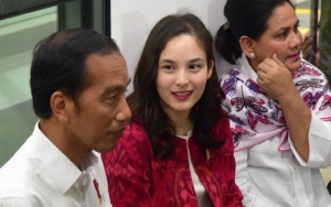  Girang Coba MRT, Chelsea Islan Pajang Foto Bareng Iriana 
